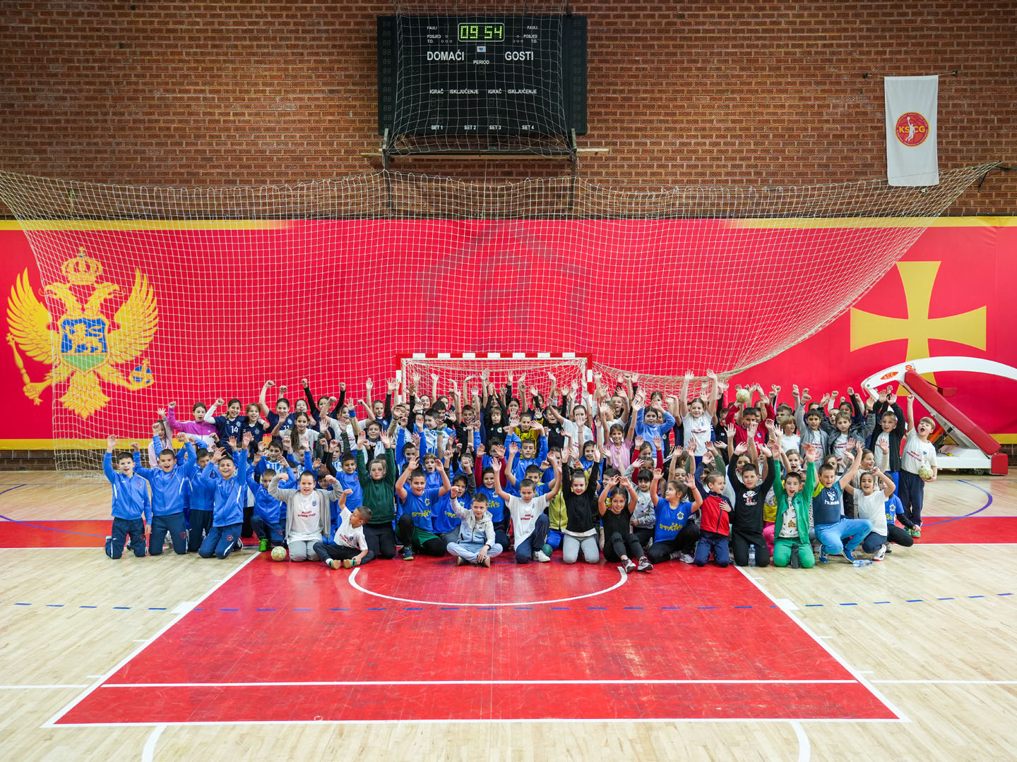 NOVOGODIŠNJI FESTIVAL MINI RUKOMETA NA CETINJU